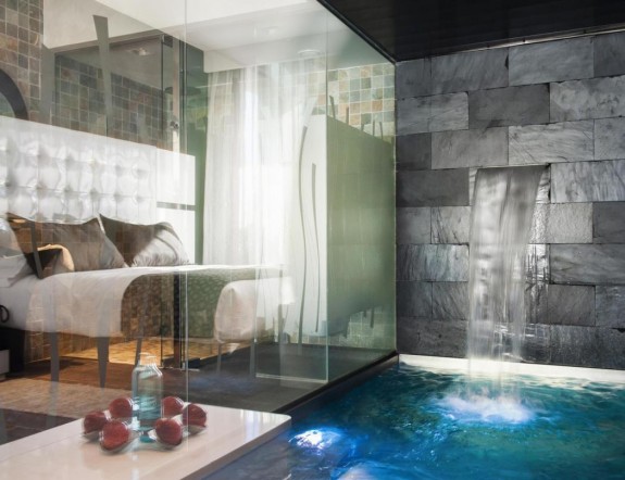 Private pool in the room Suites Natura